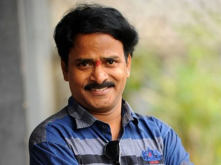 వేణు మాధవ్‌కు కన్నీటి వీడ్కోలు.. అశ్రునయాల మధ్య అంత్యక్రియలు