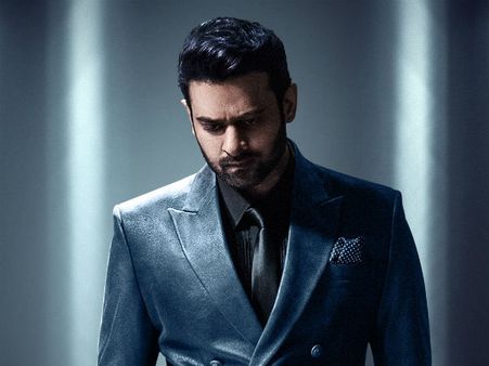 హ్యాపీ బర్త్ డే డార్లింగ్ ప్రభాస్: బాహుబలితో హాలీవుడ్ రేంజ్.. సాహోతో బాక్సాఫీస్ స్టామినా