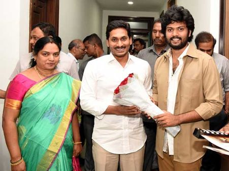 ఏపీ సీఎం వైఎస్ జగన్ ఆశీస్సులతో ఆటో రజని.. హీరో ఎవరంటే..