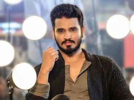 ఎన్నో వాయిదాలు.. మరెన్నో వివాదాలు.. మొత్తానికి యంగ్ హీరో వచ్చేస్తున్నాడు..