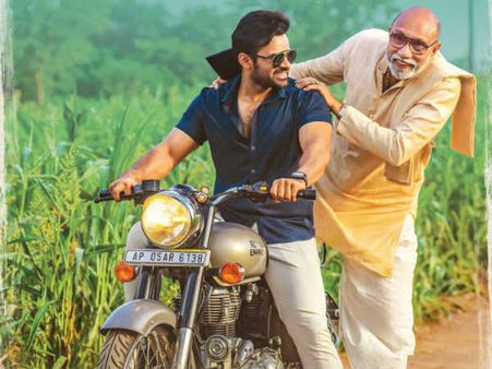 అమెరికా పయనమైన మెగా మేనల్లుడు.. ఇక ప్రతీ రోజు పండగే!