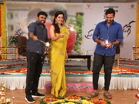 మెగా మేనల్లుడి దీపావళి సంబరాలు.. రాశిఖన్నాతో కలిసి పండగే పండగ