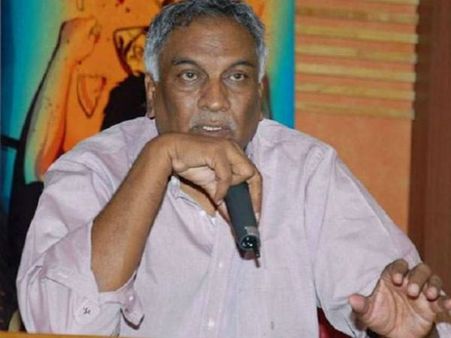 సైరా కలెక్షన్లపై తమ్మారెడ్డి సెన్సేషనల్ కామెంట్స్.. మండిపడుతున్న మెగాఫ్యాన్స్