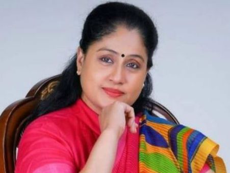 కేసీఆర్‌కి రాములమ్మ పవర్‌ఫుల్ పంచ్.. సరిలేరు నీకెవ్వరు అనిపించేలా కౌంటర్!