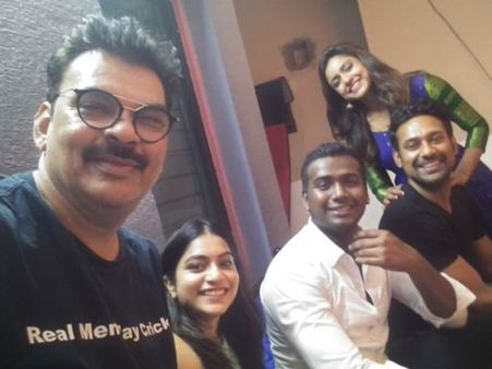 బిగ్ బాస్ విన్నర్ రాహుల్ బిగ్ పార్టీ.. వితిక, పునర్నవి భూపాలంతో ఫుల్లుగా ఎంజాయ్