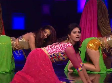 బిగ్‌బాస్ 3 తెలుగు ఫినాలె : ఐటెం సాంగ్‌లతో అదరగొట్టిన అంజలి