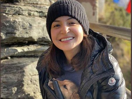 భుటాన్‌లో అనుష్క సరదాలు.. నెట్టింట వైరల్ పిక్స్.. వెల్లువెత్తుతున్న కామెంట్స్