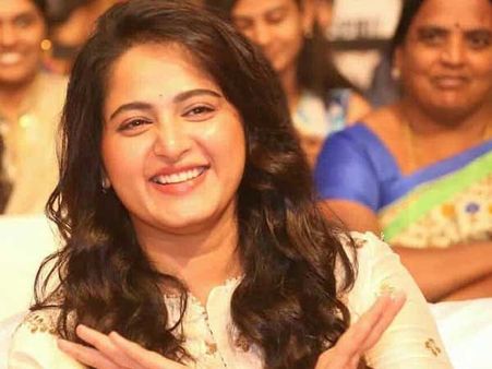 అనుష్కశెట్టితో హాలీవుడ్ యాక్ట‌ర్ 'మైకేల్ మ్యాడ్‌స‌న్.. నిశ్శ‌బ్దంలో ఫస్ట్‌లుక్