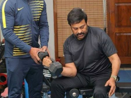 చిరు వర్కౌట్లు .. మెగాస్టార్ అని ఊరికే అన్నారా?.. ఫ్యాన్స్ కామెంట్స్ వైరల్