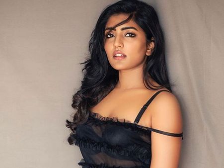 రూట్ మార్చేసిన ఈషా.. అలాంటి సీన్స్‌తో రెచ్చగొట్టేందుకు రెడీ