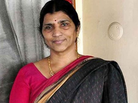 షాకింగ్: సినిమాల్లోకి ఎంట్రీ ఇస్తున్న లక్ష్మీ పార్వతి.. ఆ సీన్స్‌తో సెటైర్స్ వేస్తారట.!