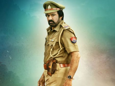 ఒంటిమీద ఖాకీ యూనిఫాం ఉంటే.. బోనులో ఉండే సింహాంలా.. ఇక వేటే.. రూలర్ టీజర్ క్రేజీగా