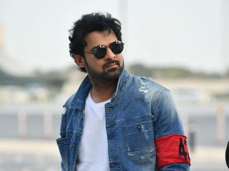 ముంబైకి వెళ్లనున్న ప్రభాస్.. అందుకోసమే అంటూ ప్రచారం