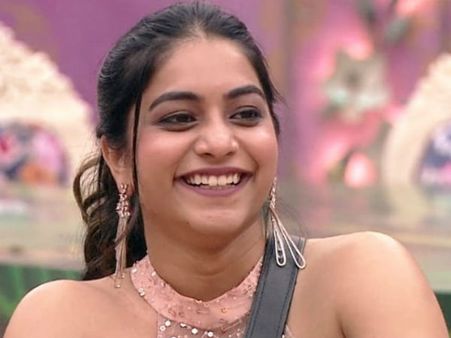 పునర్నవి టీనేజ్ సీక్రెట్.. 16 ఏళ్ల వయసులోనే ఆ అనుభవం.. ఓపెన్‌గా చెప్పేయడంతో అంతా షాక్