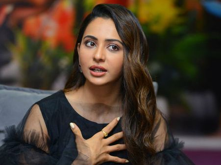 ఆ వార్తలను ఖండిస్తూ .. సో కాల్డ్ జర్నలిస్ట్‌లంటూ.. రకుల్ ఫైర్