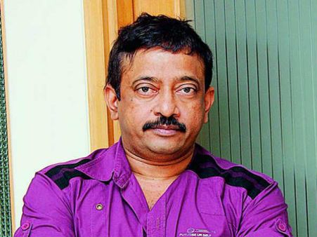 పప్పు లాంటి అబ్బాయితో రామ్ గోపాల్ వర్మ రచ్చ.. సెన్సేషనల్ వీడియో వైరల్