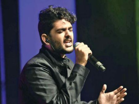 అలిగిన క్రేజీ సింగర్.. ప్యాన్ ఇండియా డైరెక్టర్‌తో గొడవలే కారణమంటూ వైరల్