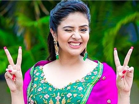 ఓడిపోయినా అనుకున్నది సాధించిన శ్రీముఖి.. వీడియో పోస్ట్ చేసి మరీ చెప్పింది