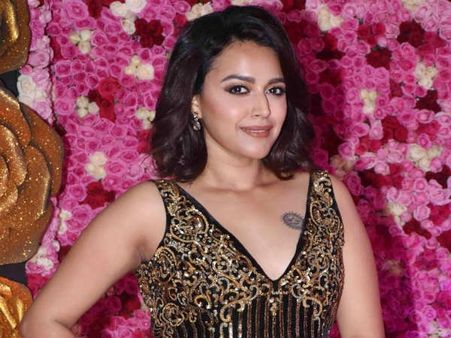 ఆంటీ అని పిలవడంతో పిల్లోడిని బూతులు తిట్టిన నటి.. సోషల్ మీడియాలో నెటిజన్ల ఫైర్