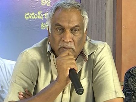 వాళ్లే ఇండస్ట్రీని చెడగొడుతున్నారు.. నిర్మాతలకు తమ్మారెడ్డి కౌంటర్