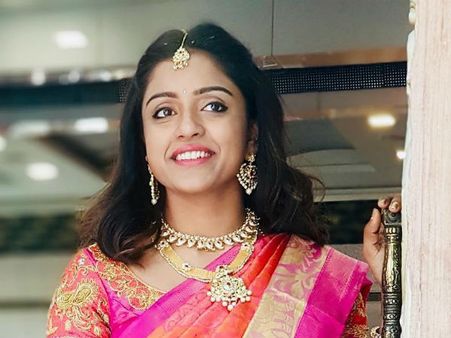 వితికా షెరు ఆత్మహత్యాయత్నం అసలు కహాని అదే.. బయటపెట్టిన హీరోయిన్