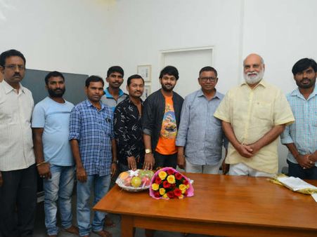 దర్శకేంద్రుడు కే రాఘవేంద్రరావు చేతుల మీదుగా `అప్పుడు-ఇప్పుడు` పాట