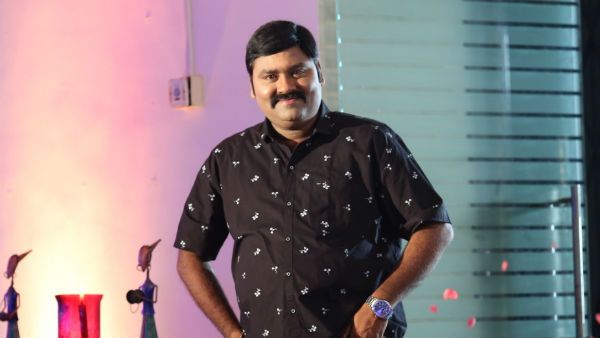 ‘ఎర్రచీర’ బ్యానర్ నుంచి మరో కొత్త సినిమా.. వచ్చే నెల ప్రారంభం