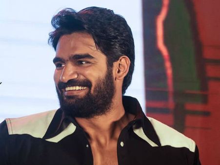 చిరంజీవి, మహేష్ బాబుపై కార్తికేయ కామెంట్స్.. 90ML కాదు 900ML కిక్