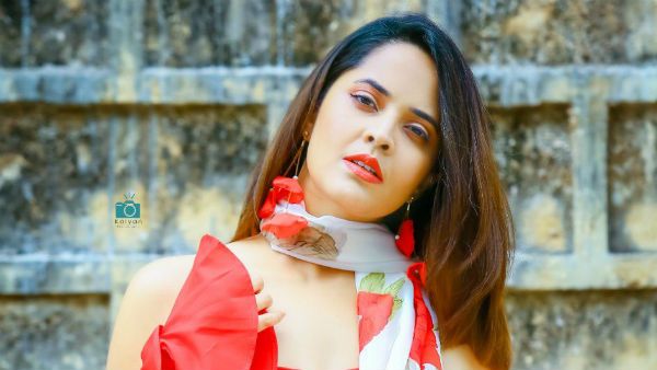చీరలో అనసూయ అందాలు.. ఫోటో ‘షూట్’ చేసిన జబర్దస్త్ బ్యూటీ