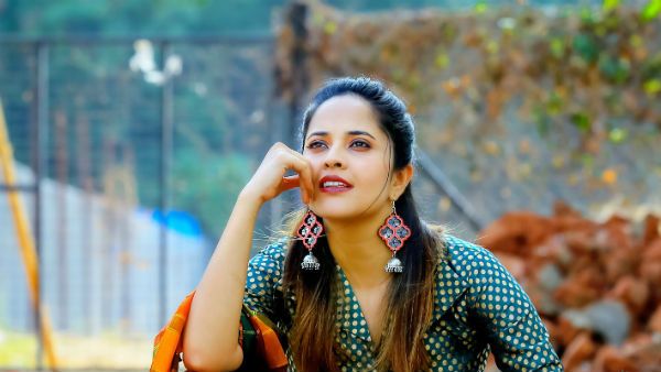 అనసూయ ఫ్యాన్స్‌కు పండుగే: స్పైసీ రోల్‌లో యాంకర్.. అధికారికంగా ప్రకటించిన డైరెక్టర్