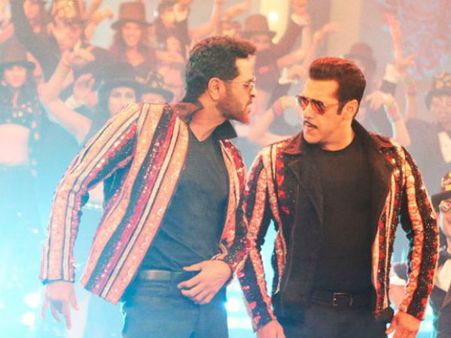 దూసుకుపోతోన్న దబాంగ్ 3 ఐటెమ్ సాంగ్.. సల్మాన్ స్టెప్పులు వైరల్