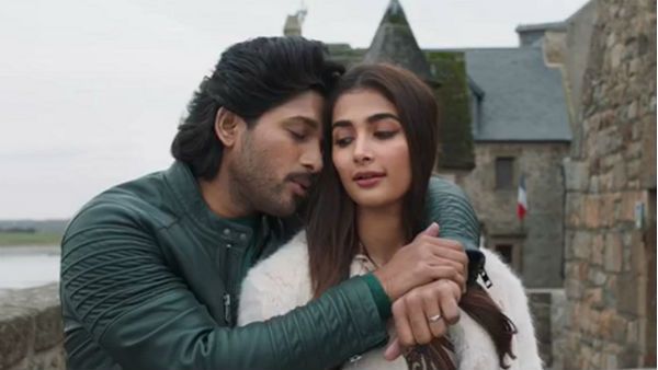 ఇరగదీసిన అల్లు అర్జున్.. పూజా అందాలు.. బన్నీ స్టెప్పులు: 'సామజవరగమన' వీడియో హల్చల్