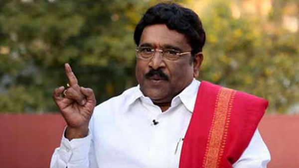 అలా సైరాలో పవన్ కళ్యాణ్ మిస్.. పరుచూరి గోపాలకృష్ణ కామెంట్స్