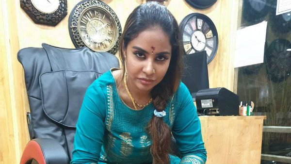 శ్రీ రెడ్డి సెన్సేషన్: 'రాపాక మీరు కేక' అంటూ పీకే పై బూతుల వర్షం