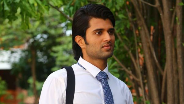 పేరు మార్చుకున్న విజయ్ దేవరకొండ.. అందులో పేరు చూసి అవాక్కవుతున్న రౌడీ ఫ్యాన్స్