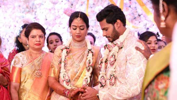 మాజీ సీఎం కుమారుడి నిశ్చితార్థం.. సోషల్ మీడియాలో పిక్స్ వైరల్