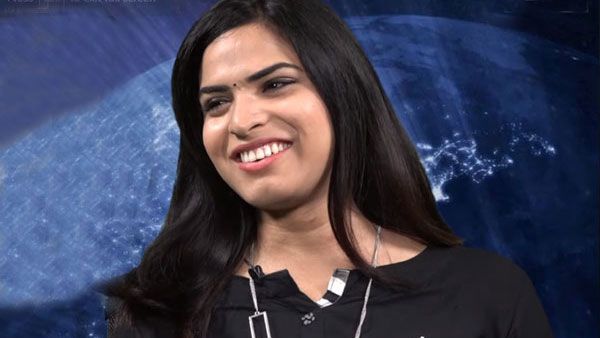 జబర్దస్త్ బ్యూటీకి లవ్ ప్రపోజల్.. రచ్చ చేసిన యువకుడు.. పబ్లిక్‌లో అందరూ చూస్తుండగానే!