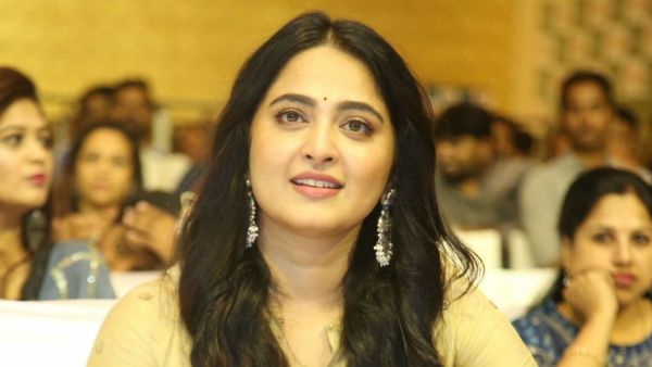 జార్జియాలో అనుష్క శెట్టి చేసిన ఘనకార్యం తెలిస్తే షాకే.. కారు డ్రైవర్‌తో..