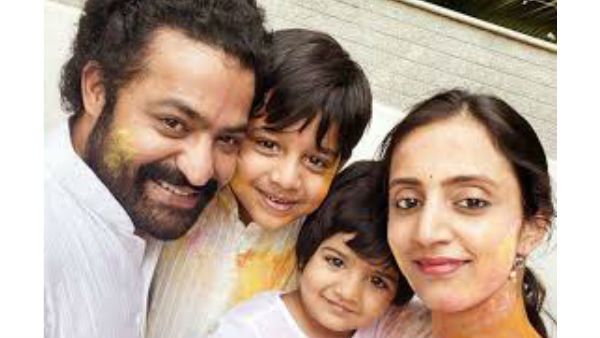 హోలీ కిక్: సర్‌ప్రైస్ చేసిన ఎన్టీఆర్.. సోషల్ మీడియాలో ఫోటో షేర్ చేస్తూ..! వైరల్ పిక్