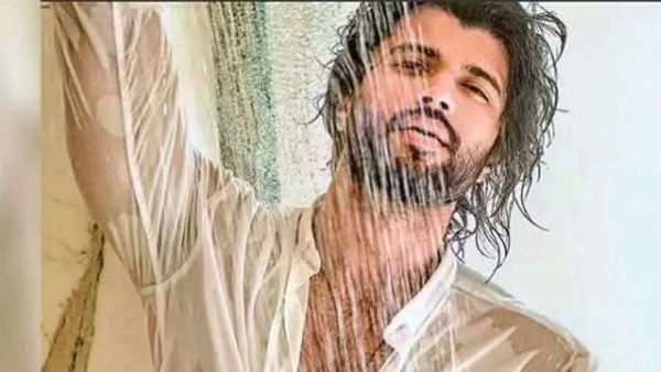 బాత్ టబ్‌లో విజయ్.. ఇది ఆరంభమే ఇంకా ముందుంది.. రౌడీ స్టార్ పోస్ట్ వైరల్