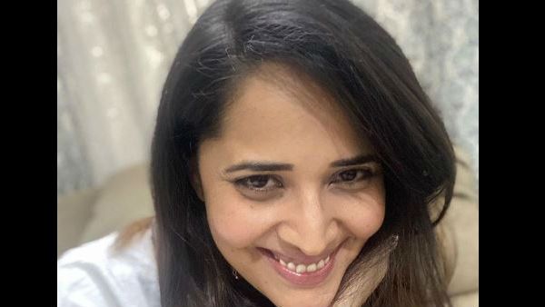 రంగమ్మత్తకు అత్యుత్తమ ప్రశంస.. గాల్లో తేలిపోతున్న అనసూయ