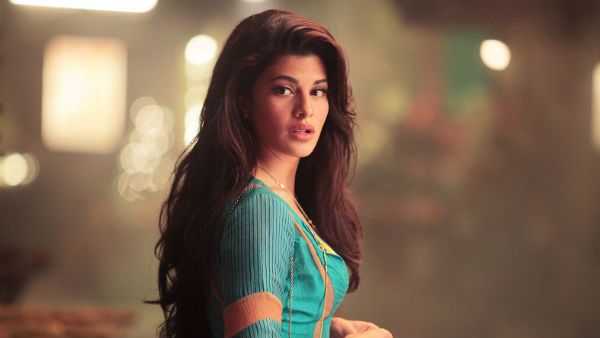 జాక్వెలైన్ భేష్. 2500 కుటుంబాల కోసం.. ప్రాణాలను పణంగా పెట్టి..