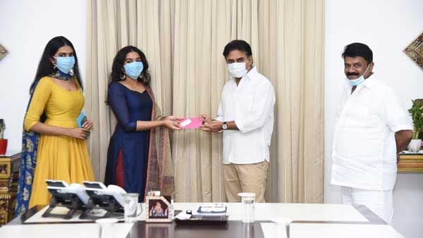 కరోనా కోసం కదిలొచ్చిన రాజశేఖర్ కుమార్తెలు.. బర్త్ డే సందర్భంగా సీఎం సహాయనిధికి విరాళం