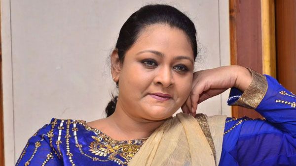 పెళ్లికి వెళితే వధువు అసహ్యించుకొని వెళ్లిపోయింది.. తరువాత తగిన శాస్తి జరిగింది: షకీలా