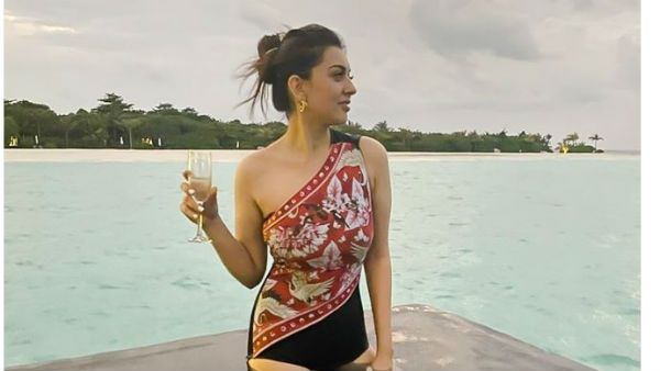 బికినీలో హన్సిక వైరల్.. హాట్ హాట్‌గా ఇంటర్నెట్‌లో దుమారం