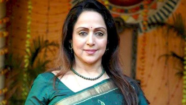 హేమామాలినికి నెటిజన్ల ఝలక్.. ధీటుగా జవాబిచ్చిన డ్రీమ్ గర్ల్