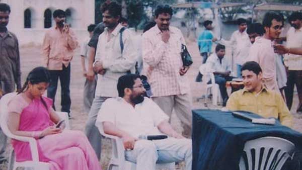 త్రిషతో సూపర్ స్టార్, మధ్యలో త్రివిక్రమ్.. 15 ఏళ్ల తరువాత బయటపడిన పాత జ్ఞాపకం!