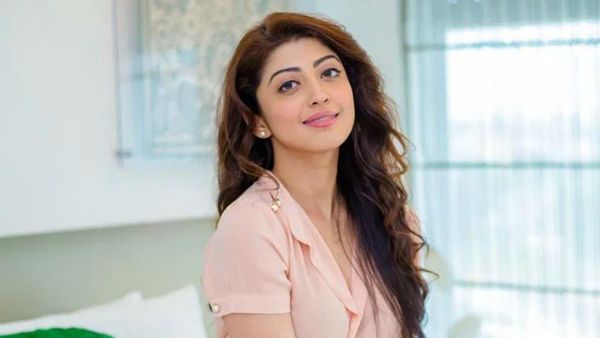 ‘అత్తారింటికి దారేది’ తరువాత అలా జరిగింది.. ఆయనో అరుదైన నటుడు.. ప్రణీత కామెంట్స్