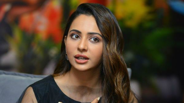 నాకు బాయ్‌ఫ్రెండ్ లేకపోవడానికి అతడే కారణం.. అలా నన్ను వెంటాడేవాడు.. రకుల్