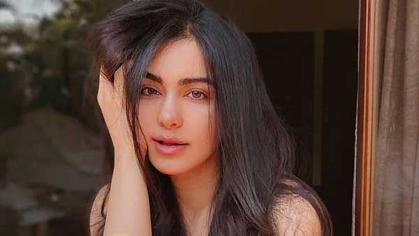 అలా పడుకోవాలి.. అదా శర్మ వీడియో వైరల్